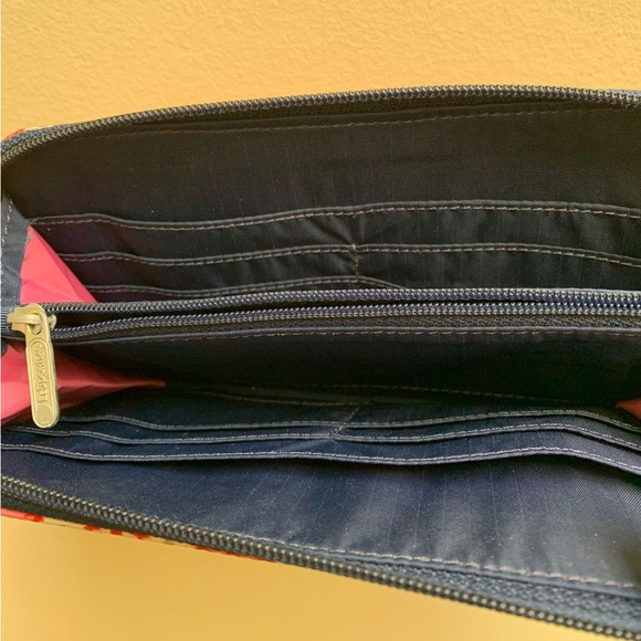 LeSportsac Large Wallet - Picture 8 of 8